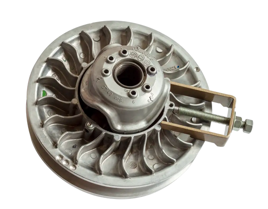 <tc>Variatoriaus sankabos ritinėlių kaisčių ištraukikimo įrankis skirtas Can Am</tc>