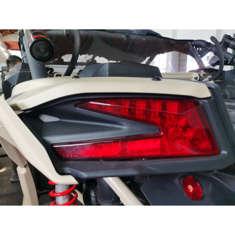 <tc>Galinio žibinto rėmelis skirtas Maverick X3 (2017–2025)</tc>