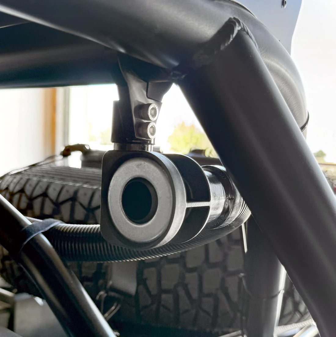 Állítható ostor/zászlótartó alap/MAC XC rögzítő