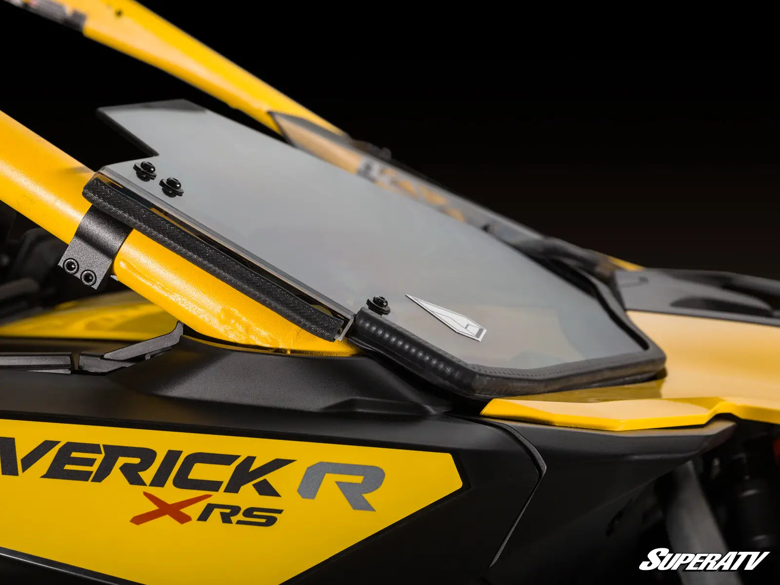 ASSAULT INDUSTRIES CAN-AM MAVERICK R MEDIO PARABRISAS