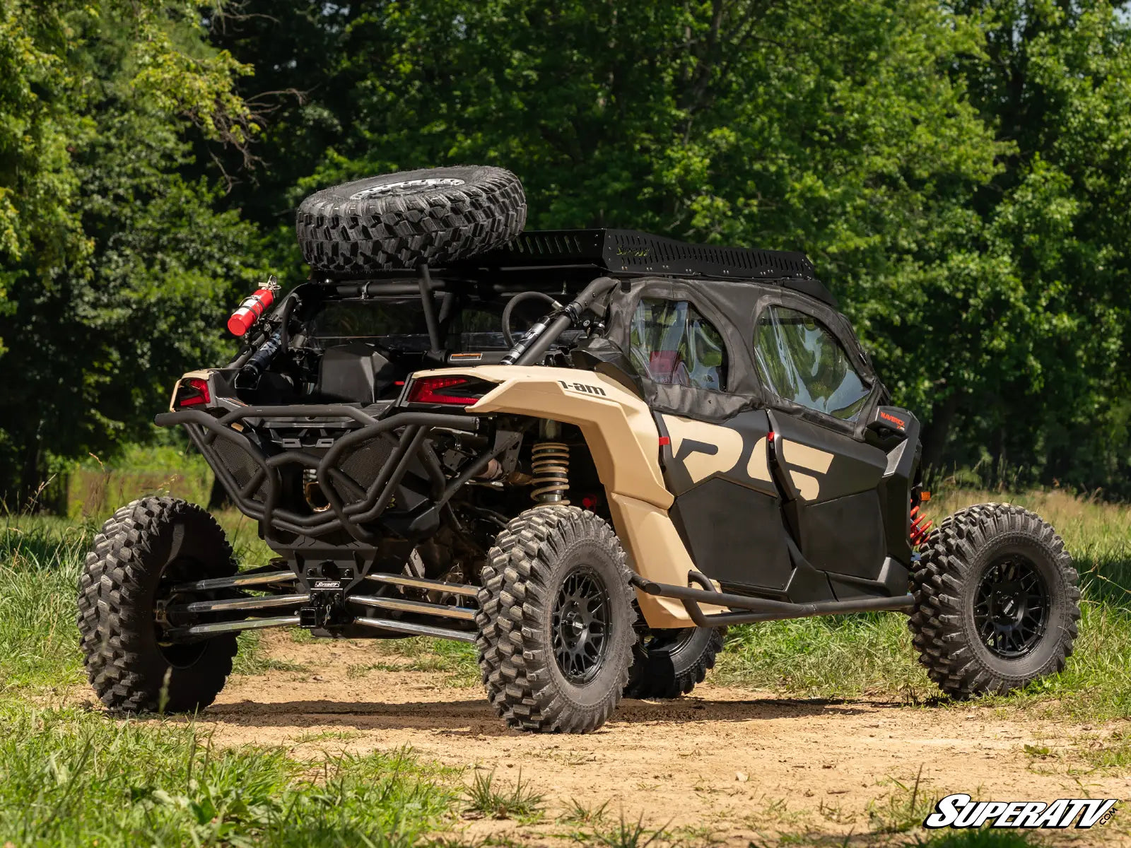 SuperATV varurehvihoidja Can-Am Maverick X3 jaoks