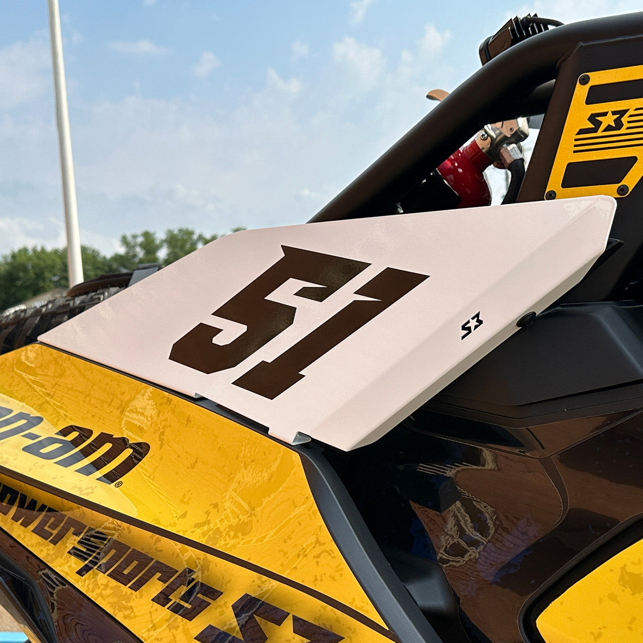 S3 PowerSports, plaques numériques pour Maverick R