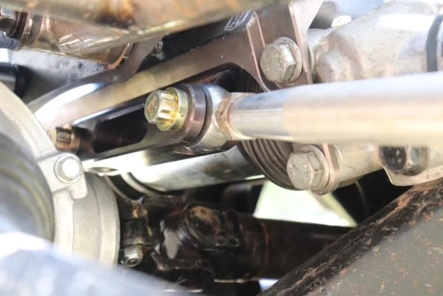 Steag de direcție pentru <tc>Maverick</tc> X3