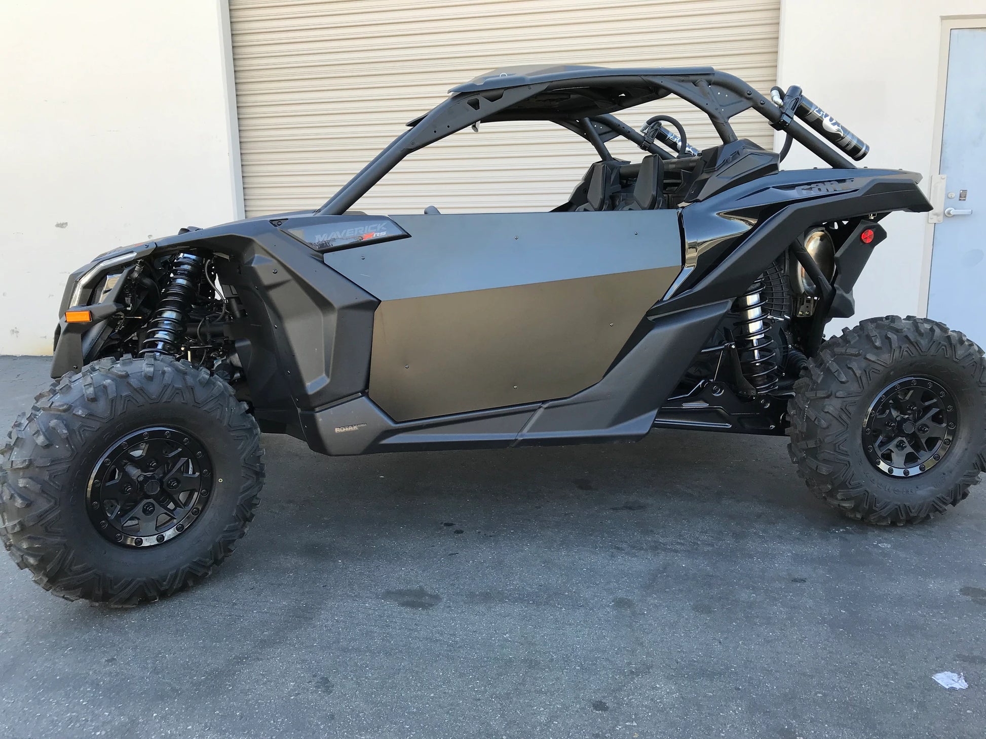 MAVERICK X3 SUICIDE DOORS (FLAT TOP STYLE) in Europe Lizardwarehouse